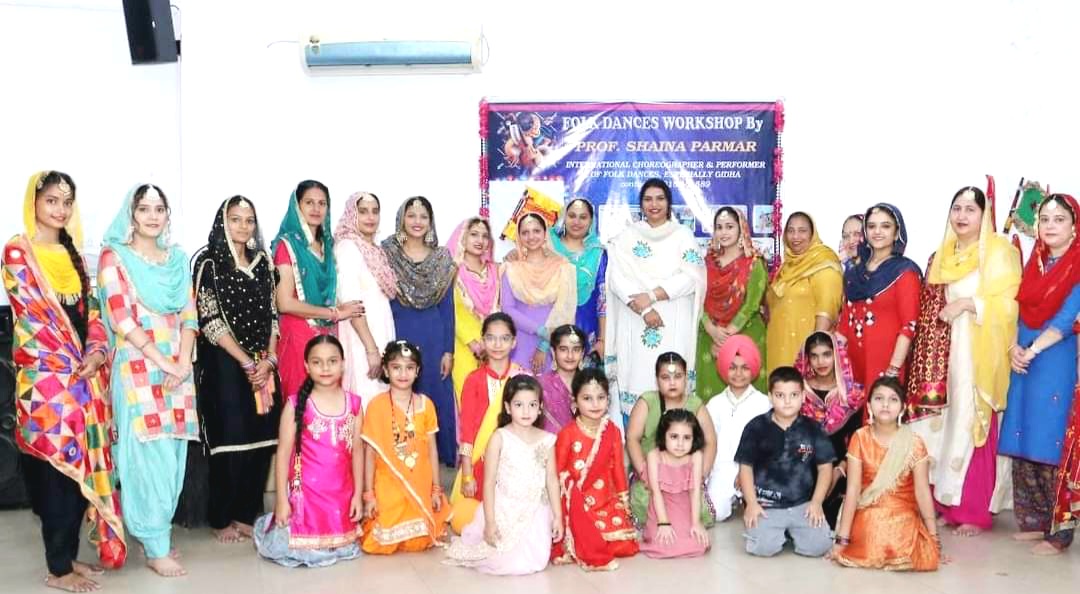 Organized 3rd Giddha workshop in memory of Dr. Wimpi Parmar, women participated enthusiastically
